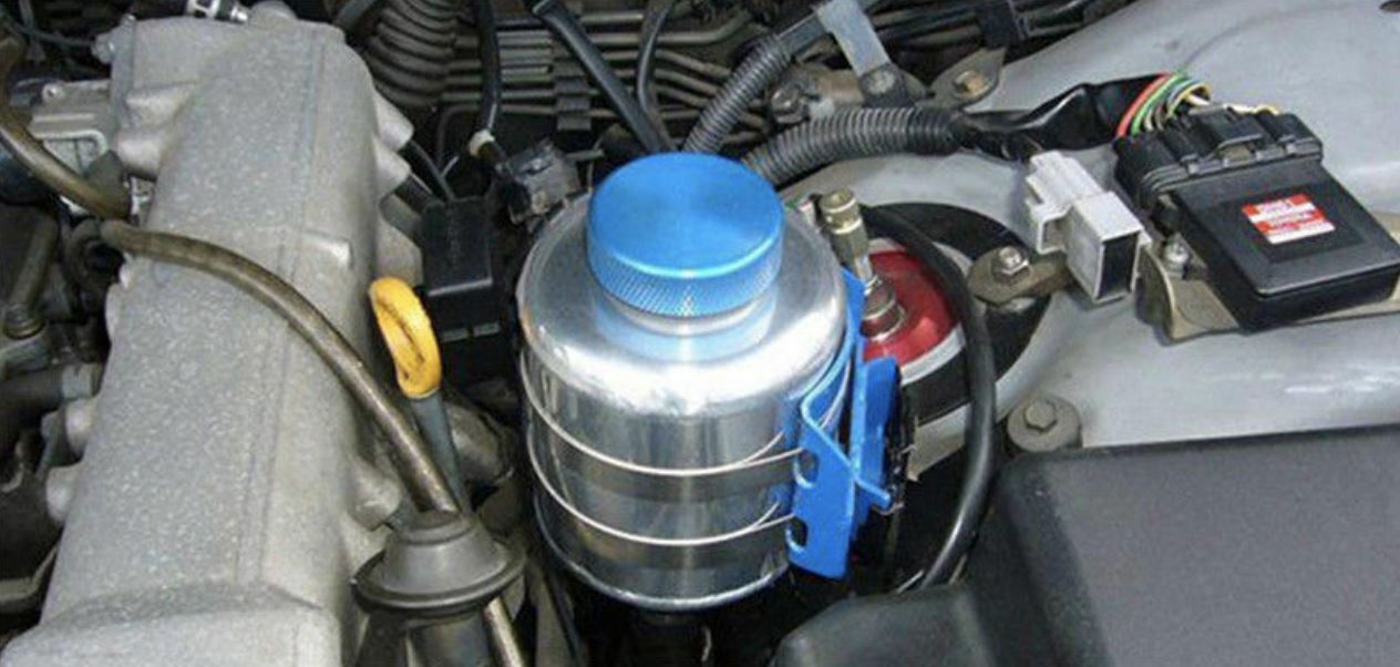 thumbnail image 2 of Senta Autoparts Polished Aluminum Universal Power Steering Fluid Reservoir Tank With Clamps & Brace - 500ml 2 of 6
